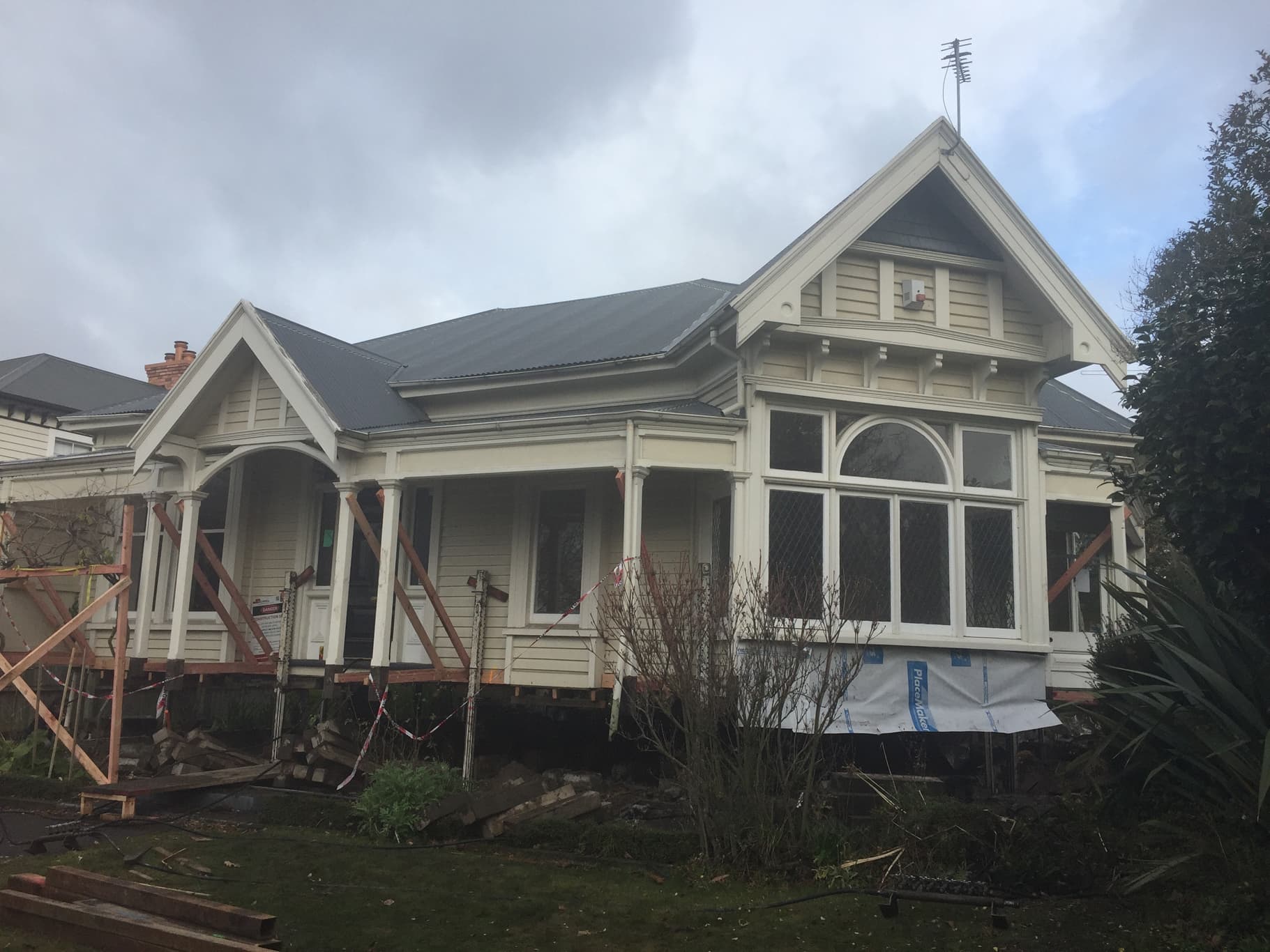 Heritage House Relevellers' foundation replacement service in Canterbury