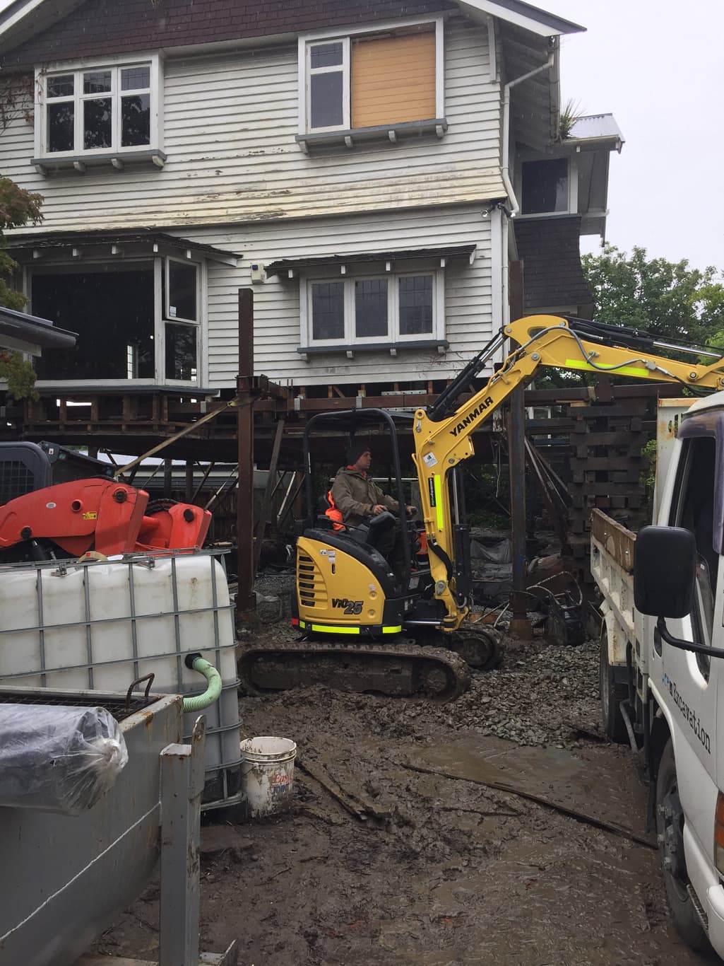 Canterbury house lifting service from Heritage House Relevellers