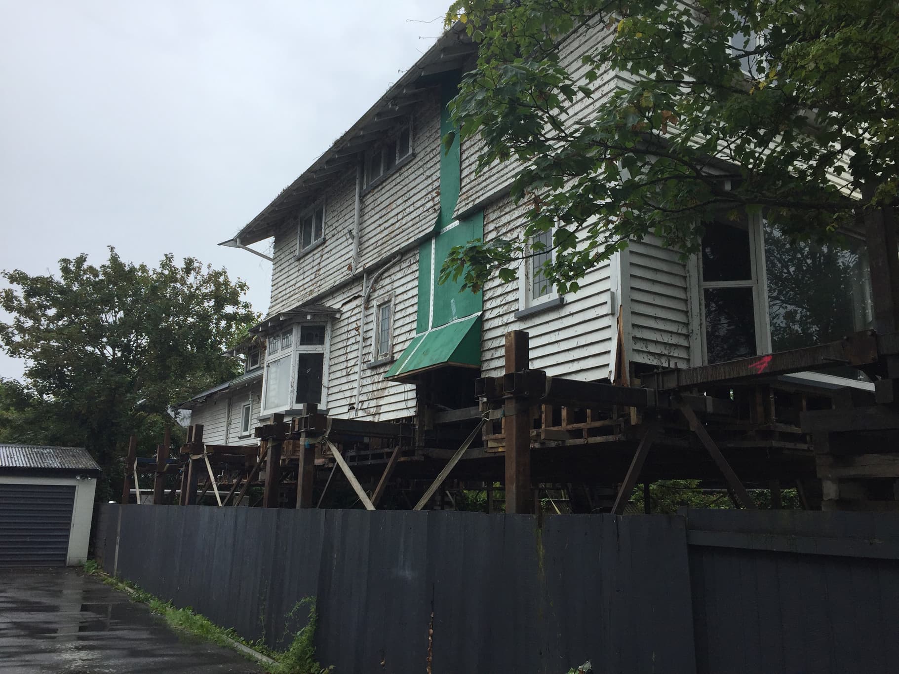 Canterbury house lifting service from Heritage House Relevellers
