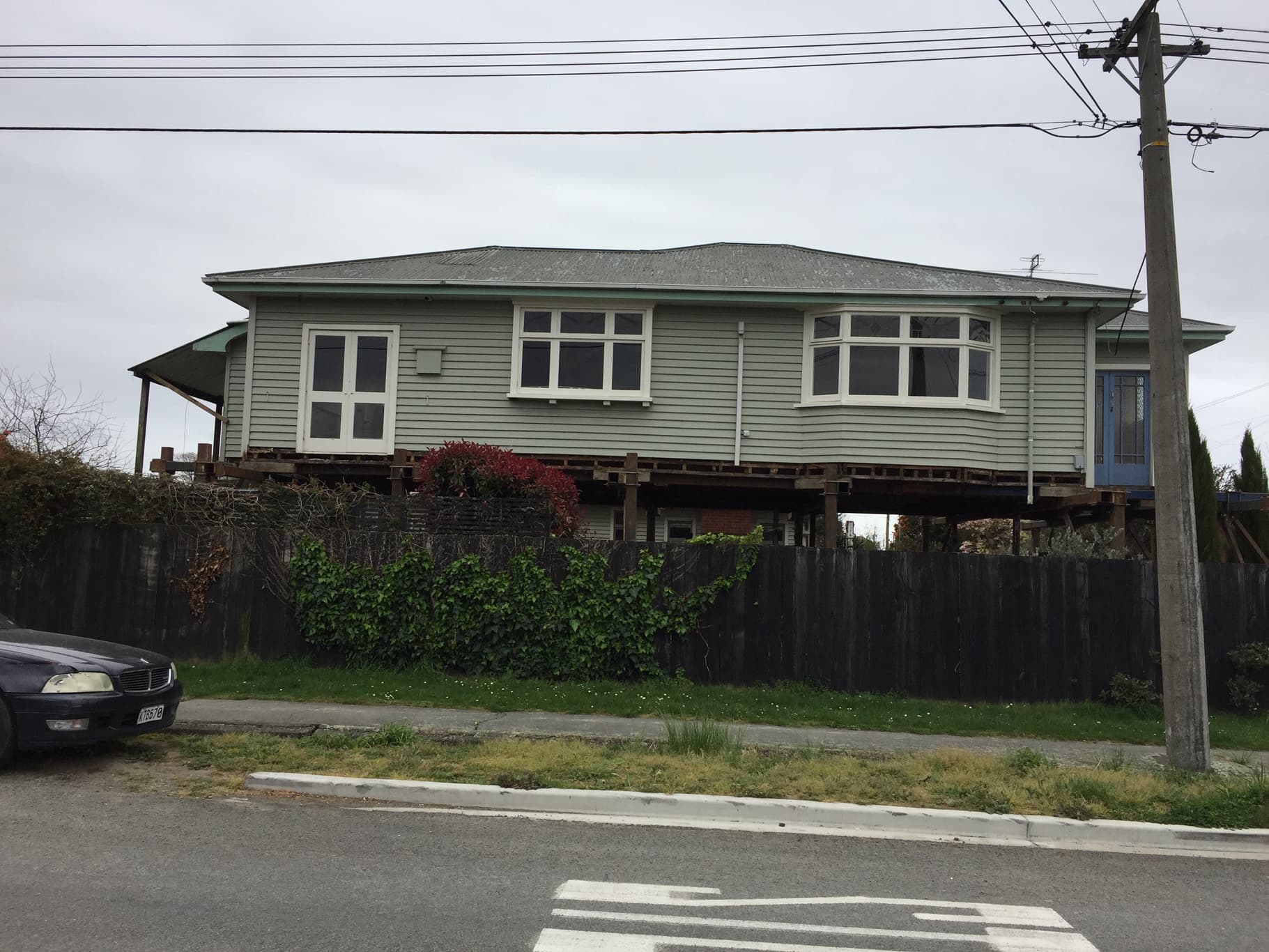 Canterbury house lifting service from Heritage House Relevellers