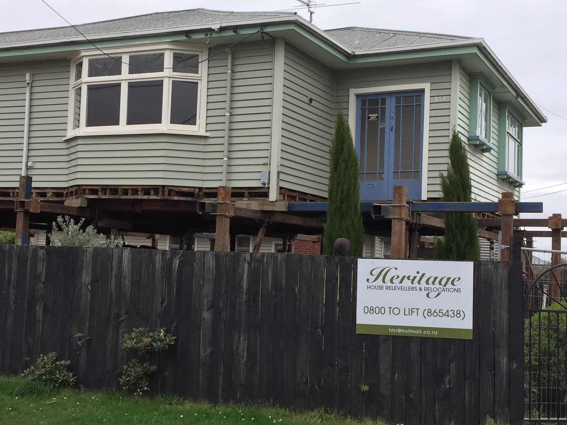 Canterbury house lifting service from Heritage House Relevellers