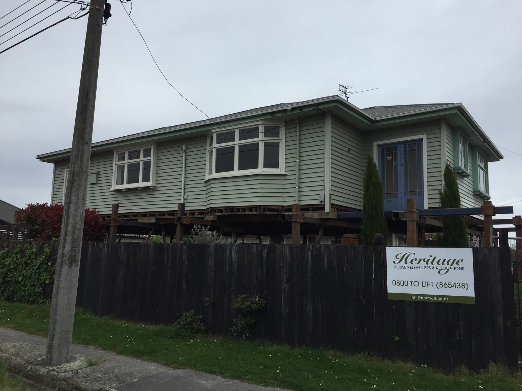 Canterbury house lifting service from Heritage House Relevellers